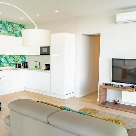 Isola Bella Infinity Apartahotel