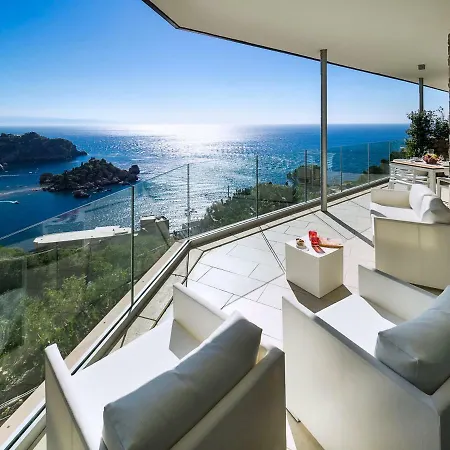 Isola Bella Infinity Apartahotel 4*