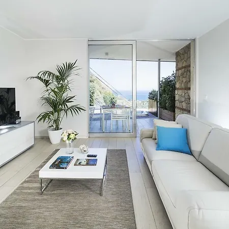 Apartahotel Isola Bella Infinity 4*