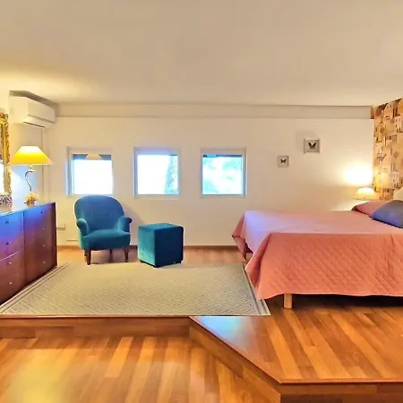 Aparthotel Isola Bella Infinity 4*