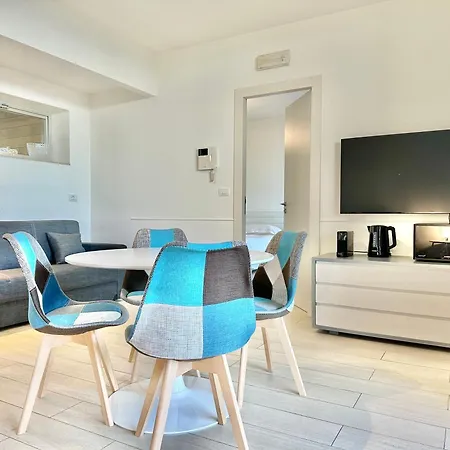 Aparthotel Isola Bella Infinity 2*
