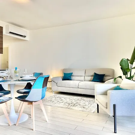 Aparthotel Isola Bella Infinity 2*