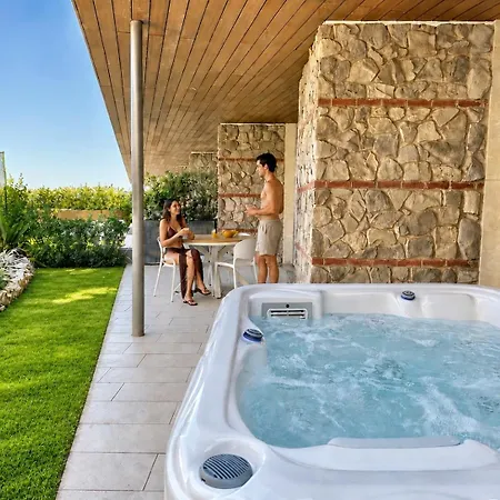 아파트호텔 Isola Bella Infinity 4*