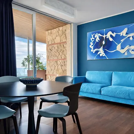 Apartmanhotel Isola Bella Infinity 4*