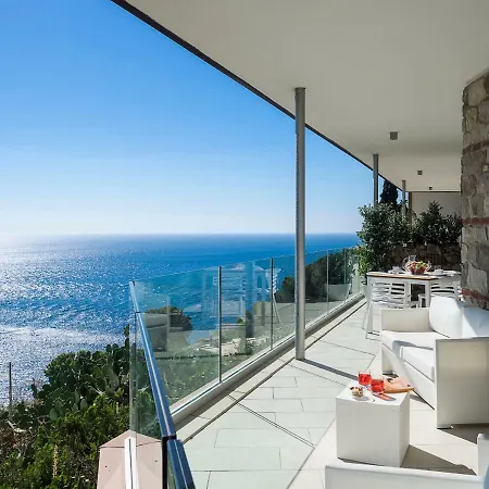 Isola Bella Infinity Taormina