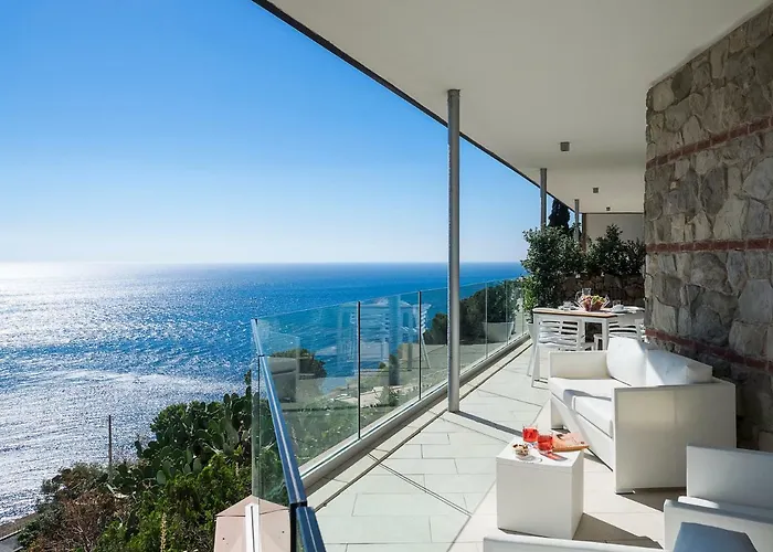 Isola Bella Infinity Taormina